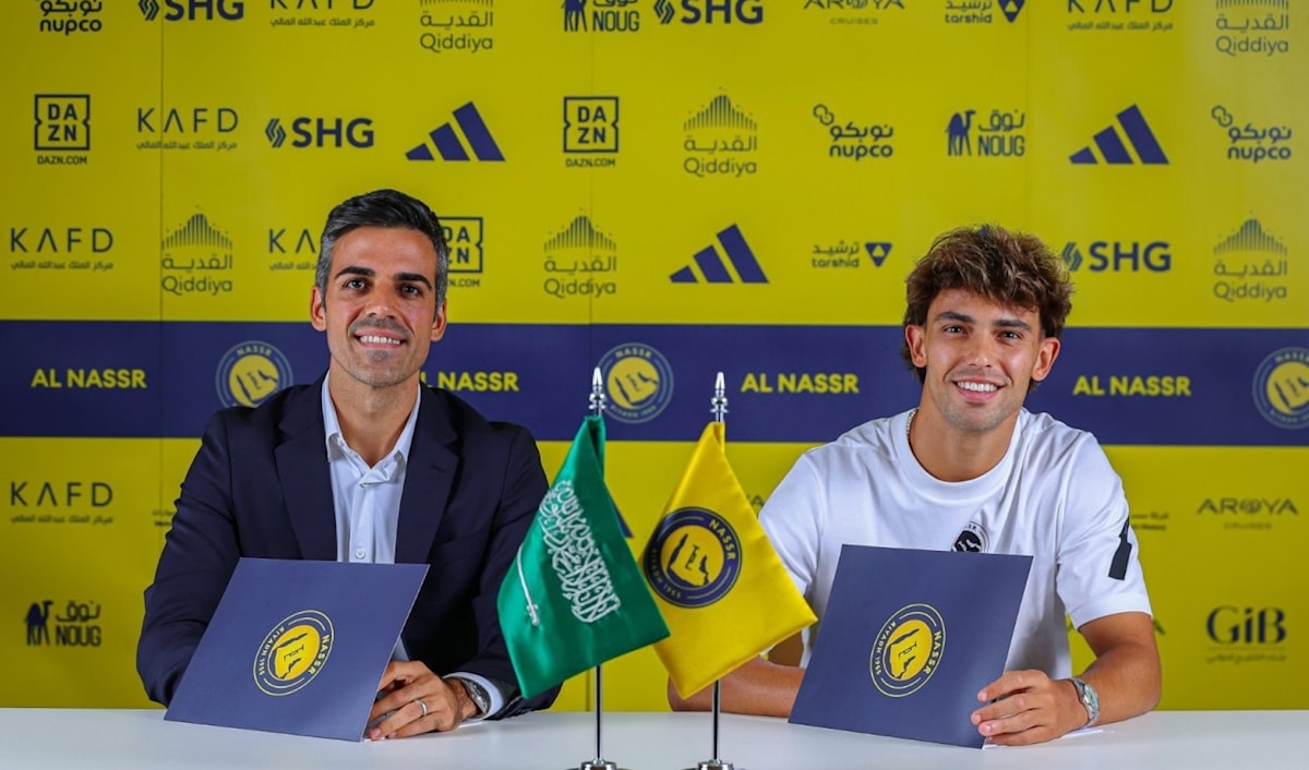 تعاقدَ نادي النصر السعودي مع لاعب الوسط الهجومي الدولي البرتغالي جواو فيليكس حتى عام 2027.