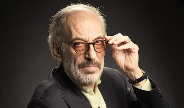 يجسد غسان مسعود دور «أيوب»
