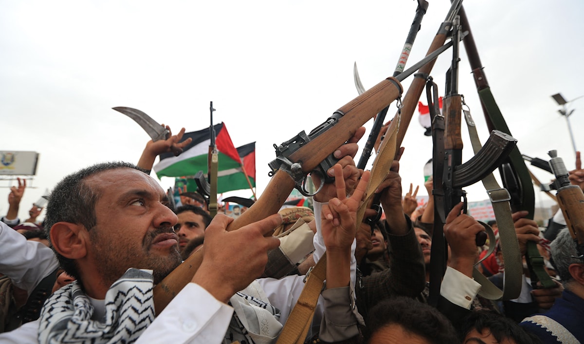 أعلن الجيش الإسرائيلي رصد إطلاق صاروخين من اليمن (أ ف ب)