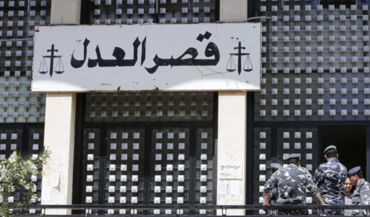 المساعدون القضائيون يعلنون الاعتكاف عن العمل  (من الويب)