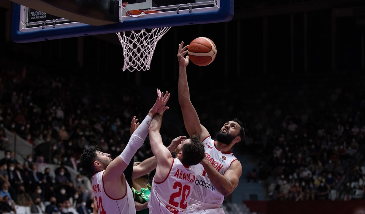 يعوّل منتخب لبنان على النجم وائل عرقجي للوصول إلى النهائي مرة جديدة