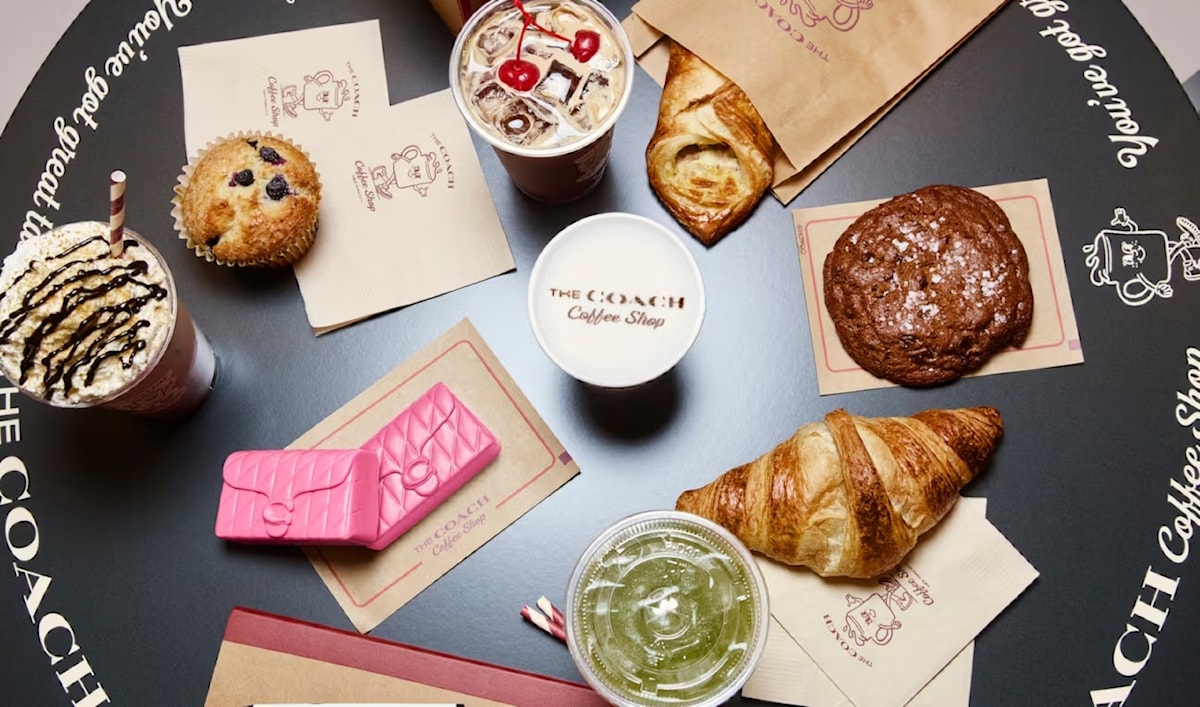 ابتكر مفهوم Coach Coffee Shop المدير الإبداعي ستيوارت فيفرز
