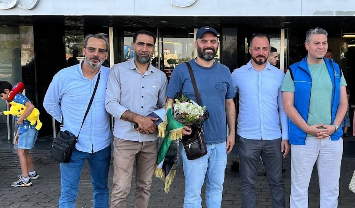 القاشوش «رجع يامو»!