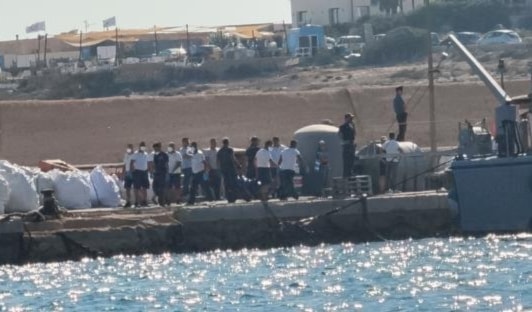 غرق قاربان يقلان مهاجرين قبالة سواحل لامبيدوسا (من الويب)