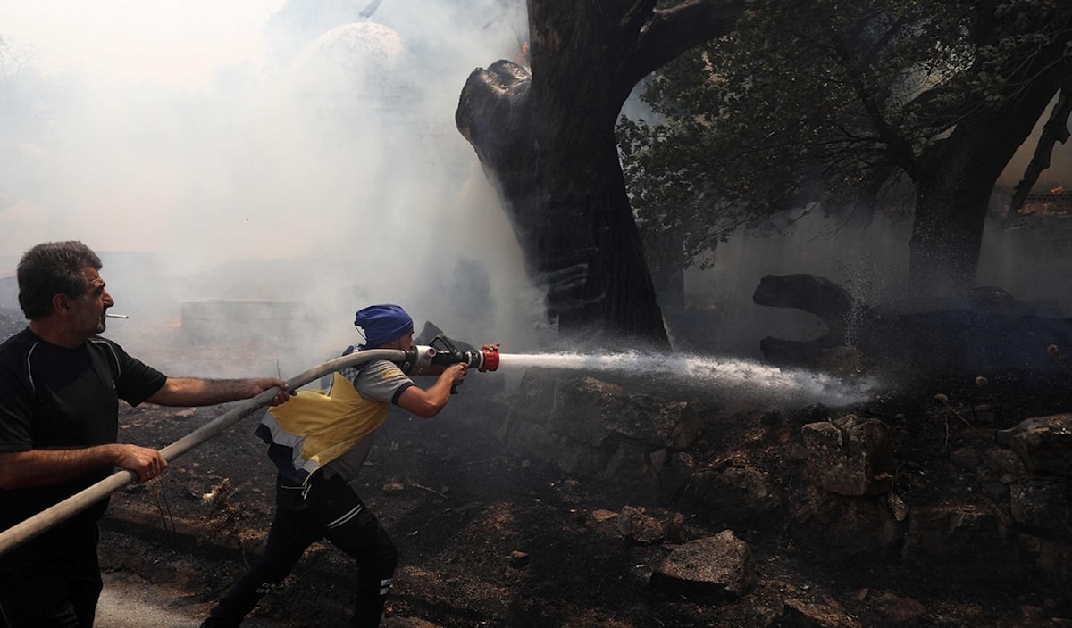 يتعاظم الضرر مع إضافة الخسارة التي لحقت بالثروة الحيوانية (أ ف ب)