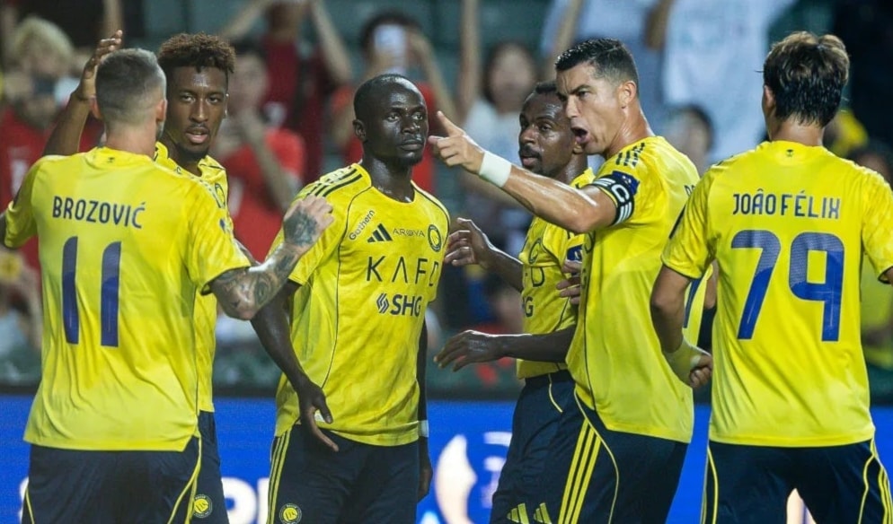 يلتقي النصر في النهائي المقرر السبت الفائز من مباراة الأربعاء بين الأهلي بطل دوري أبطال آسيا للنخبة والقادسية.