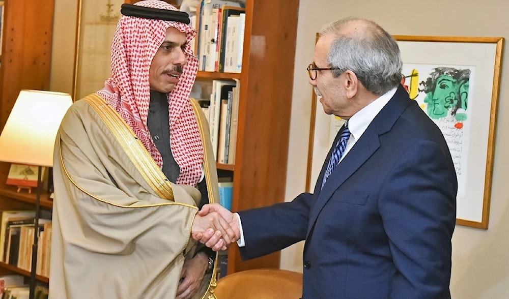 أطلقت السعودية حملات لتشويه صورة المقاومة متجاهلة تمثيل حزب الله لشريحة من اللبنانيين (أ ف ب)