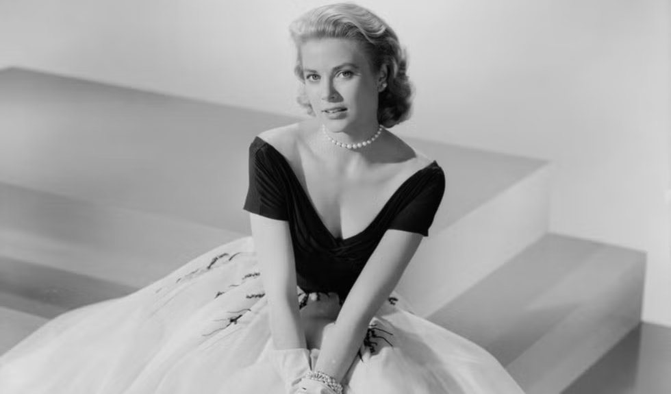 غريس كيلي في Rear Window (1954)