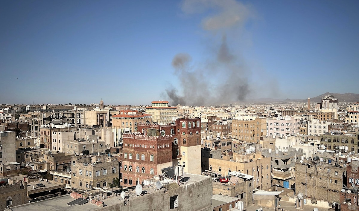 استهدف العدوان الإسرائيلي «منشآت مدنية في عاصمة صنعاء منها محطة كهرباء حزيز المركزية» (من الويب)