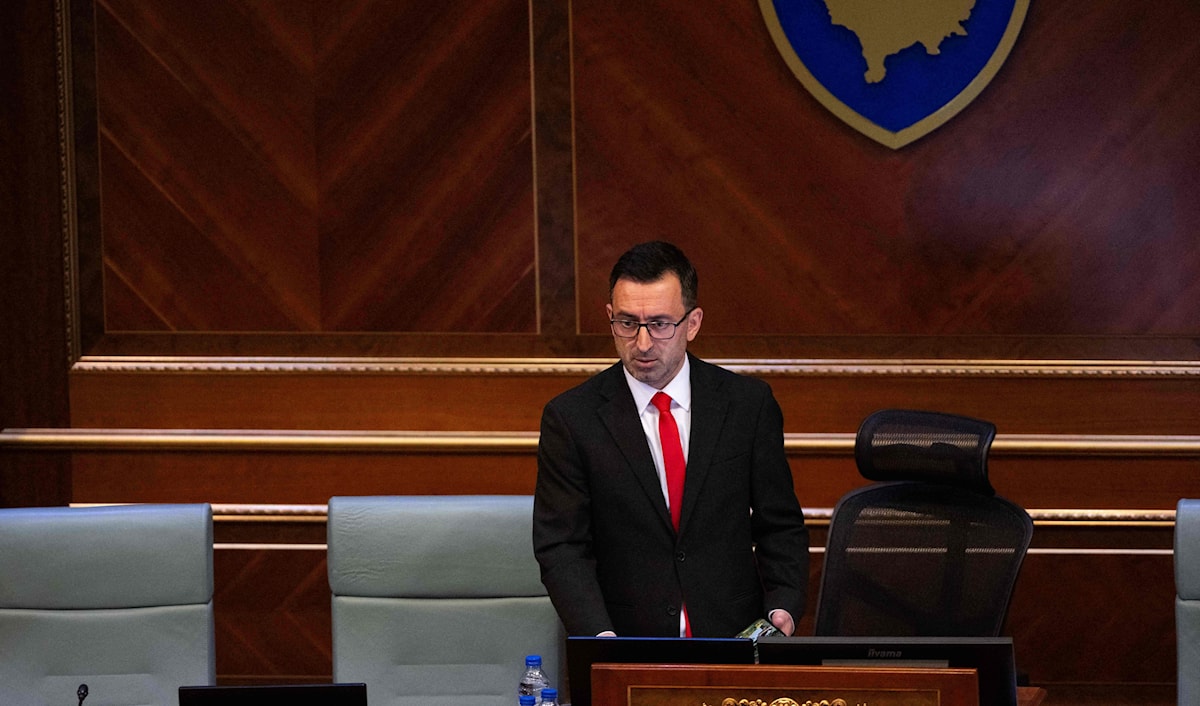 دعا الرئيس الجديد للبرلمان ديمال باشا الجميع إلى التعاون (أ ف ب)