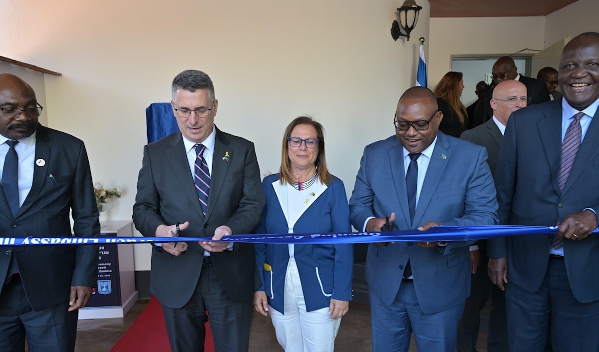 تعهّد مسؤولون زامبيون، خلال زيارة ساعر بلادهم، بالالتزام بتعميق العلاقات مع إسرائيل (من الويب)