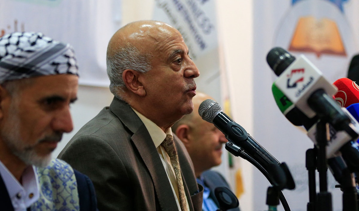 الرئيس الشهيد الرهوي خلال مؤتمر صحافي في حزيران الماضي (أ ف ب)