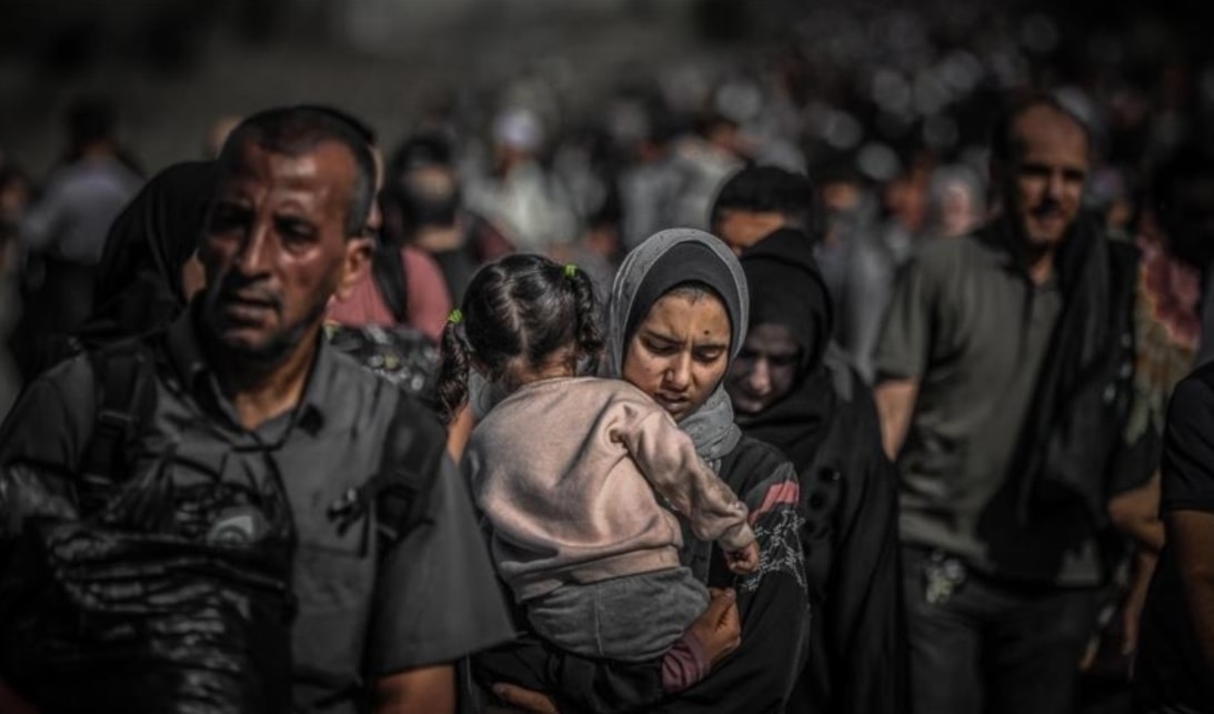 نازحون فلسطينيون من غزة (وكالة الأناضول)