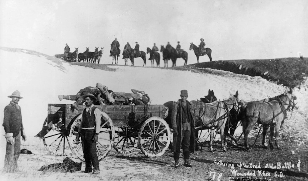 مذبحة ووند ني (Wounded Knee Massacre) التي وقعت في 29 كانون الأول 1890 (من الويب)