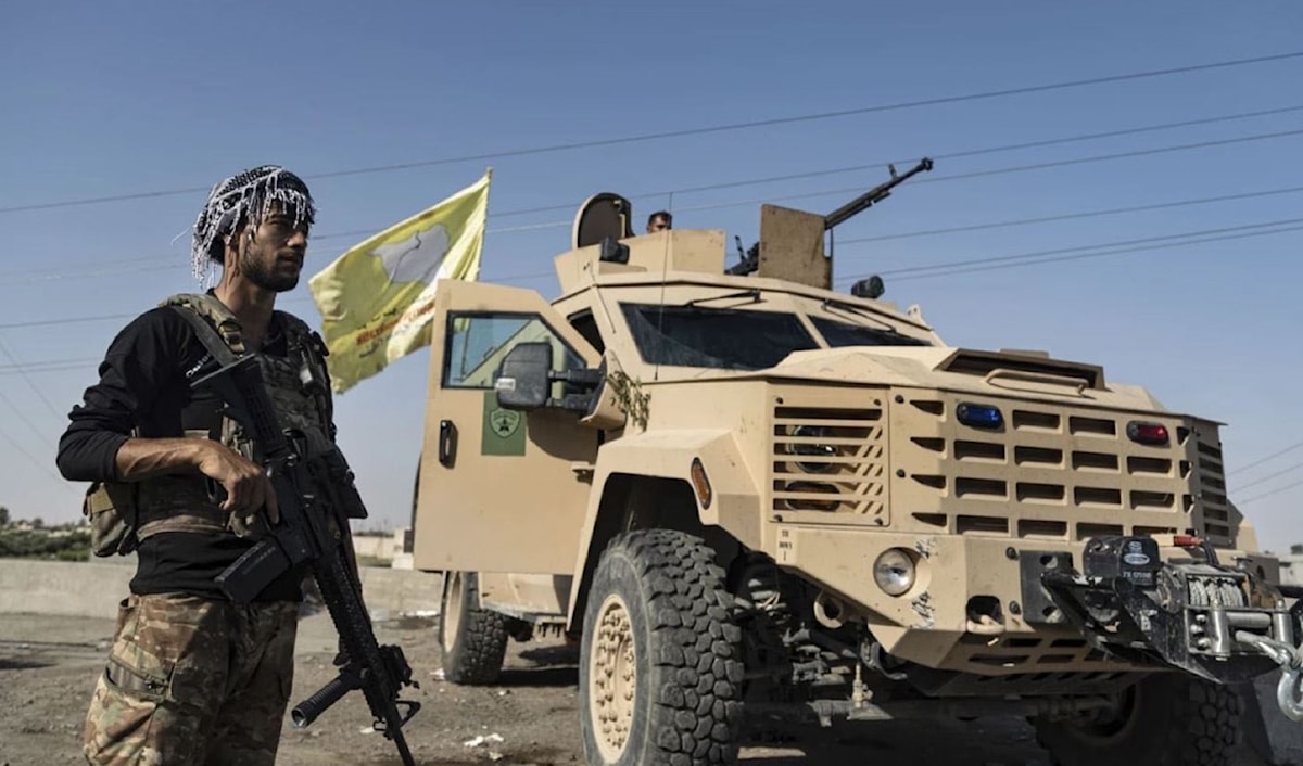 أوضحت وزارة الدفاع أنها استنفرت قواتها وبدأت باستهداف مصادر النيران (من الويب)