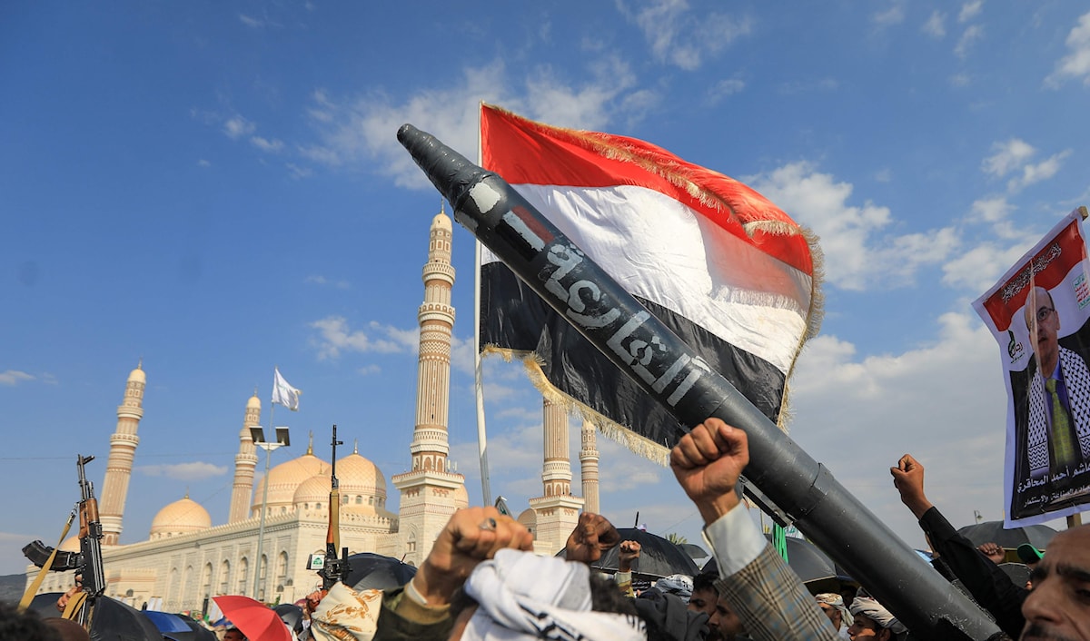 أكد وزير الخارجية اليمني أن صنعاء «ستستمر في ممارسة حقها في الدفاع عن النفس» (أ ف ب)
