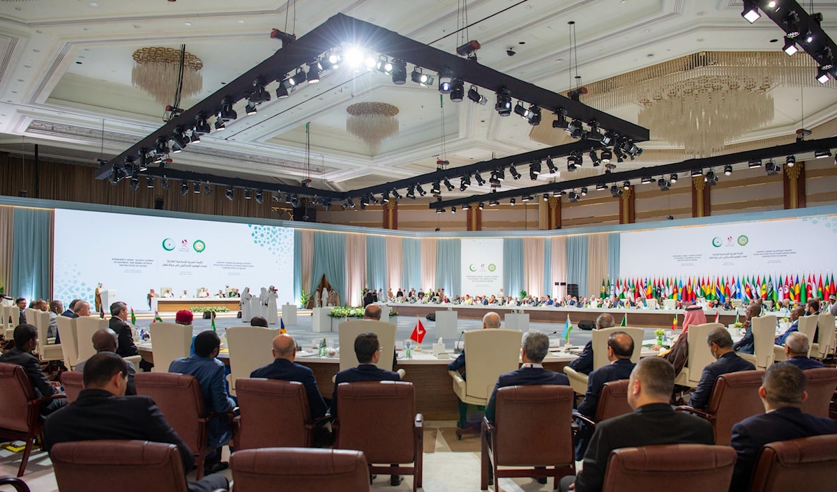 قمة الدوحة: ممارسات إسرائيل تُهدّد كلّ ما أُنجز على «مسار التطبيع» (من الويب)