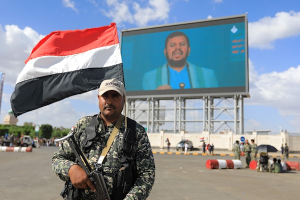 شددت قيادة وزارة الدفاع ورئاسة الأركان على أنها تقف على العهد (أ ف ب)