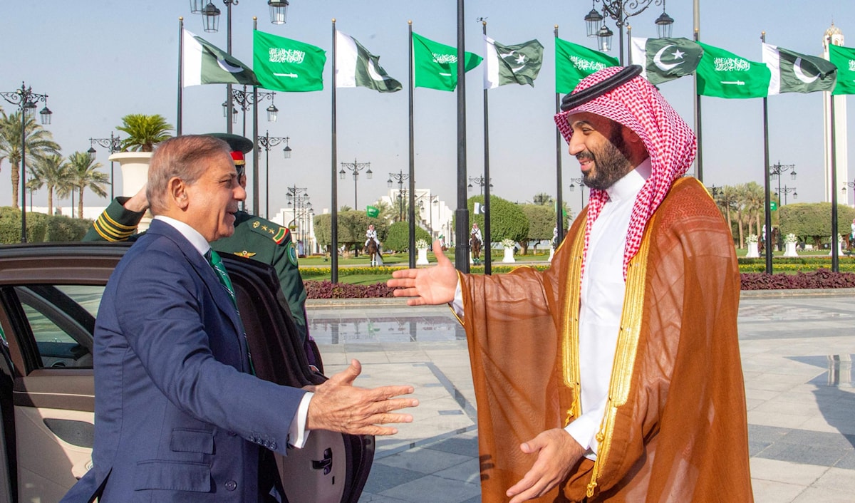 قبل يوم واحد من توقيع الاتفاق مع باكستان، أقدمت المملكة، مع بريطانيا، على خطوة صُنّفت إستراتيجية (أ ف ب)