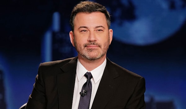 جيمي كيميل يعود إلى الشاشة: تكميم مقنّع