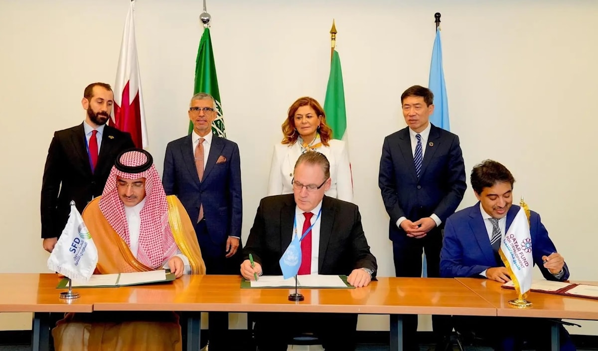 قدّمت السعودية وقطر 89 مليون دولار لدعم العاملين في القطاع العام في سوريا (واس)