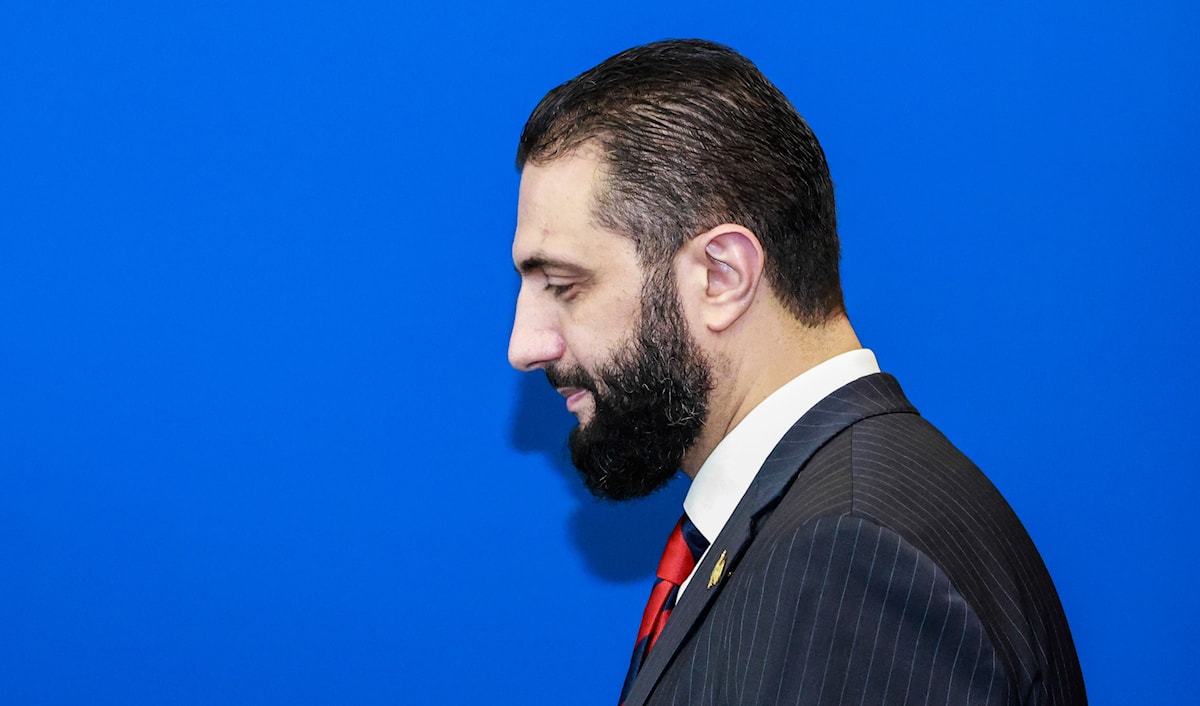 الشرع يعتبر أن الثبات في دمشق والحصول على الدعم الدولي وحتى العربي لا يتمّ إلّا باقتناع  إسرائيل بجدوى بقائه (أ ف ب)