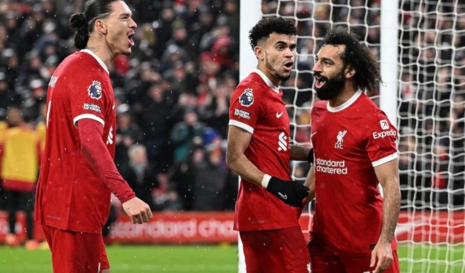 أشارَ صلاح إلى دور نونيز ودياز المهم في تتويج ليفربول بلقب الدوري الموسم الماضي.