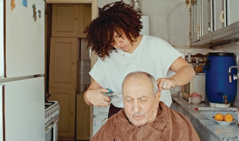 من فيلم «نحن في الداخل»