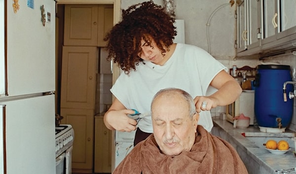 من فيلم «نحن في الداخل»