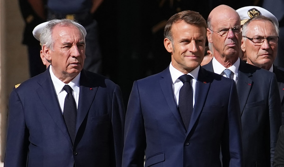 يرى مراقبون أنّ مشكلة مديونية فرنسا تعود إلى التركيبة السياسية (أ ف ب)