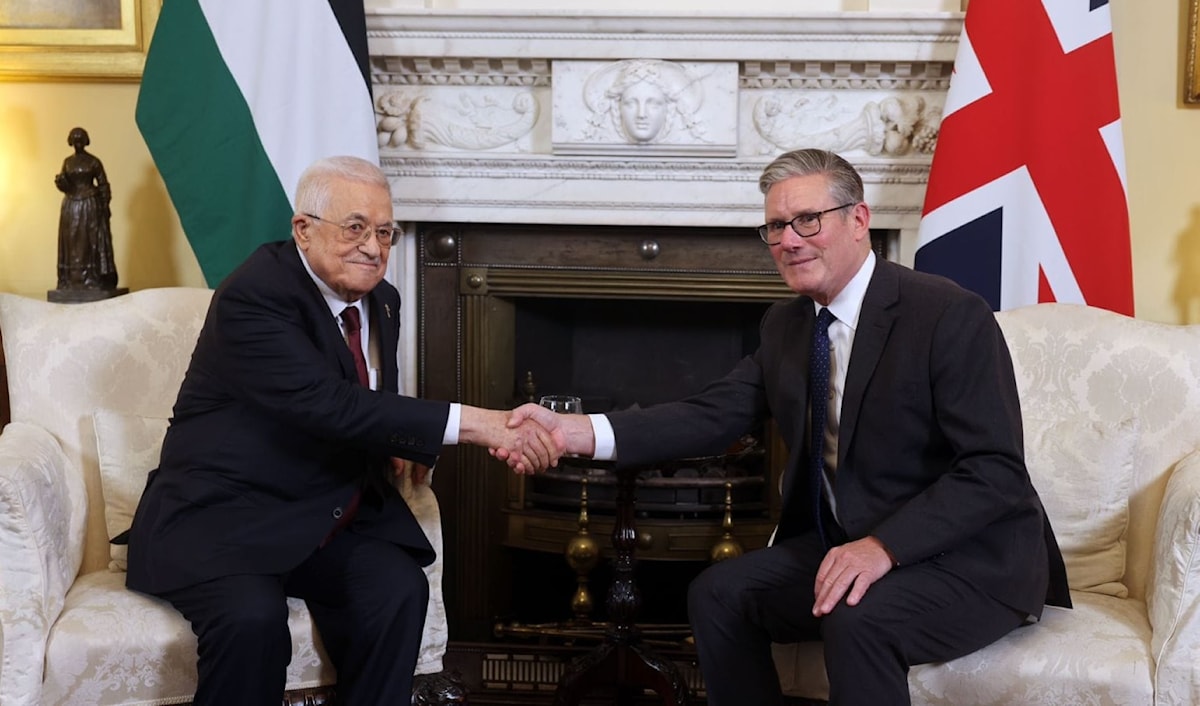 ستارمر مستقبلاً عباس في داوننغ ستريت (وفا)