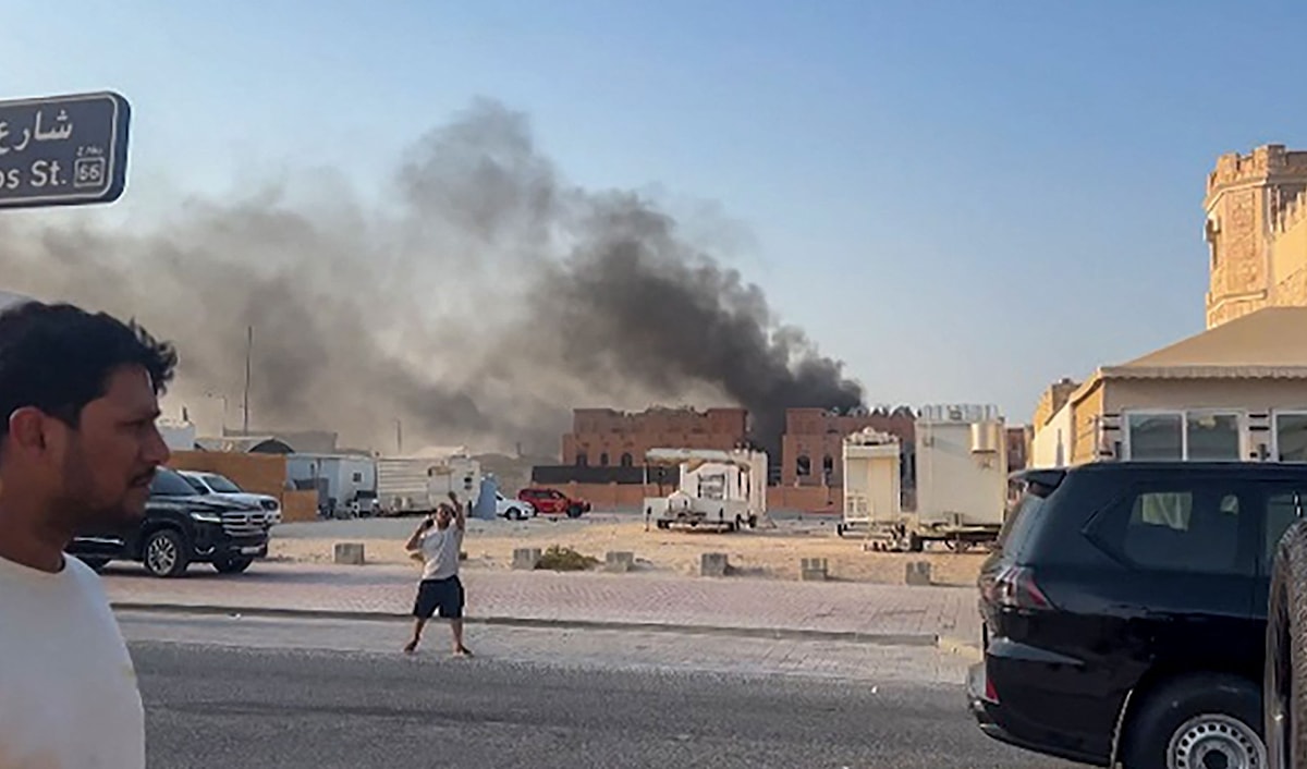 رأت الفصائل أن العدوان جاء ضد العملية التفاوضية (أ ف ب)