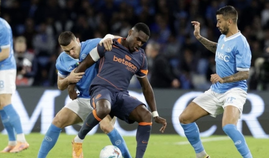 يتصدّر إنتر جدول ترتيب الدوري الإيطالي برصيد 42 نقطة، فيما يحتل نابولى المركز الثالث برصيد 38 نقطة.