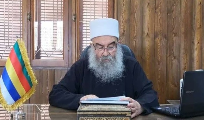تتعارض تصريحات الهجري مع مواقف كان أدلى بها هو نفسه قبل نحو عام (من الويب)