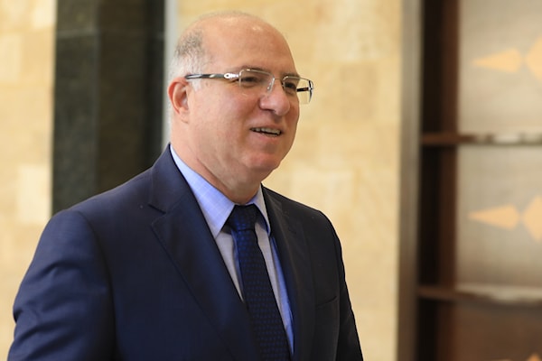 وزير العمل محمد حيدر (هيثم الموسوي)