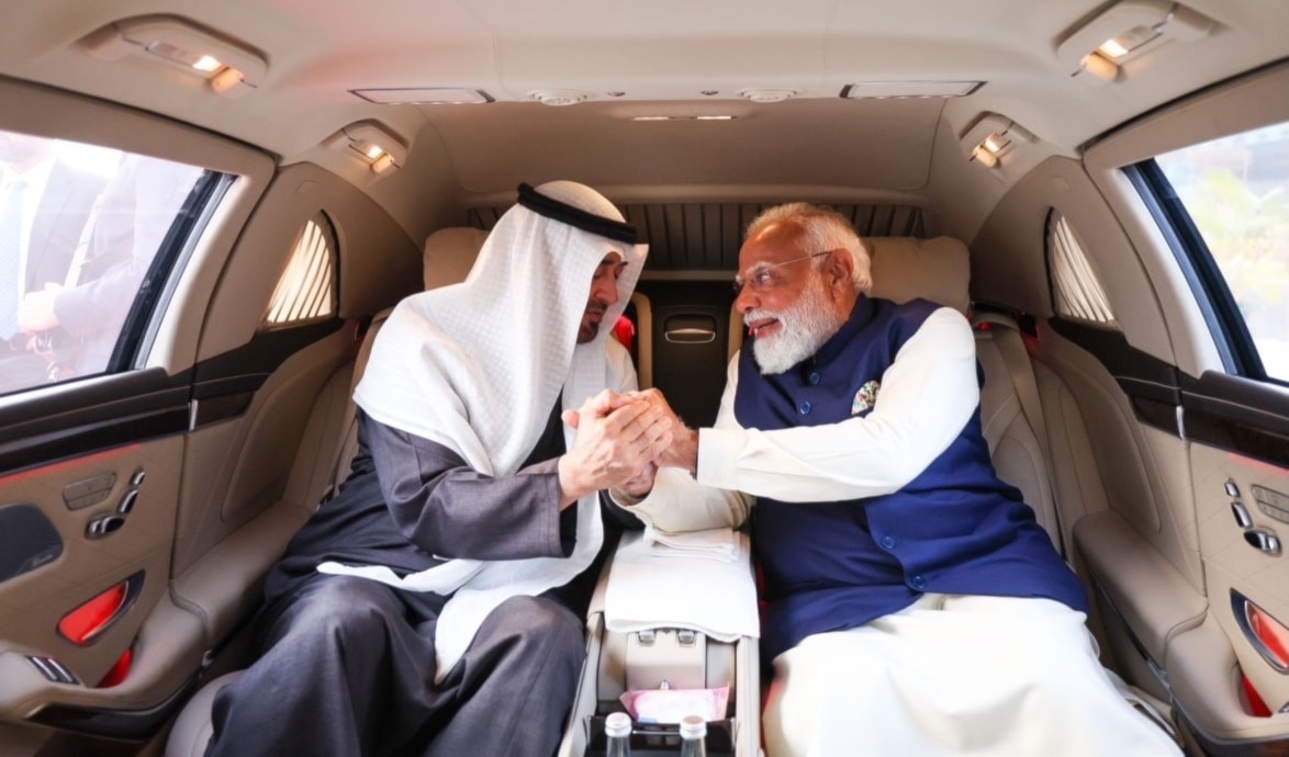 رئيس الإمارات، محمد بن زايد، زار نيودلهي، أمس، والتقى رئيس وزراء الهند، ناريندرا مودي (من الويب)