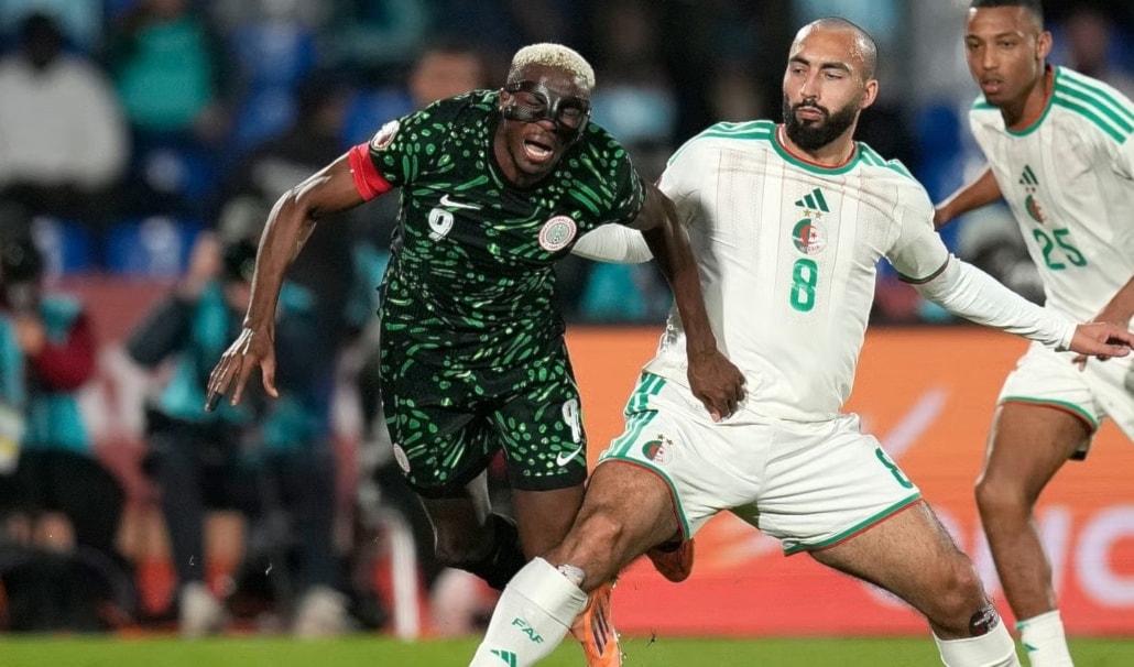 انتهت مواجهة ربع النهائي بفوز منتخب نيجيريا أمام نظيره منتخب الجزائر بهدفًين دون رد.
