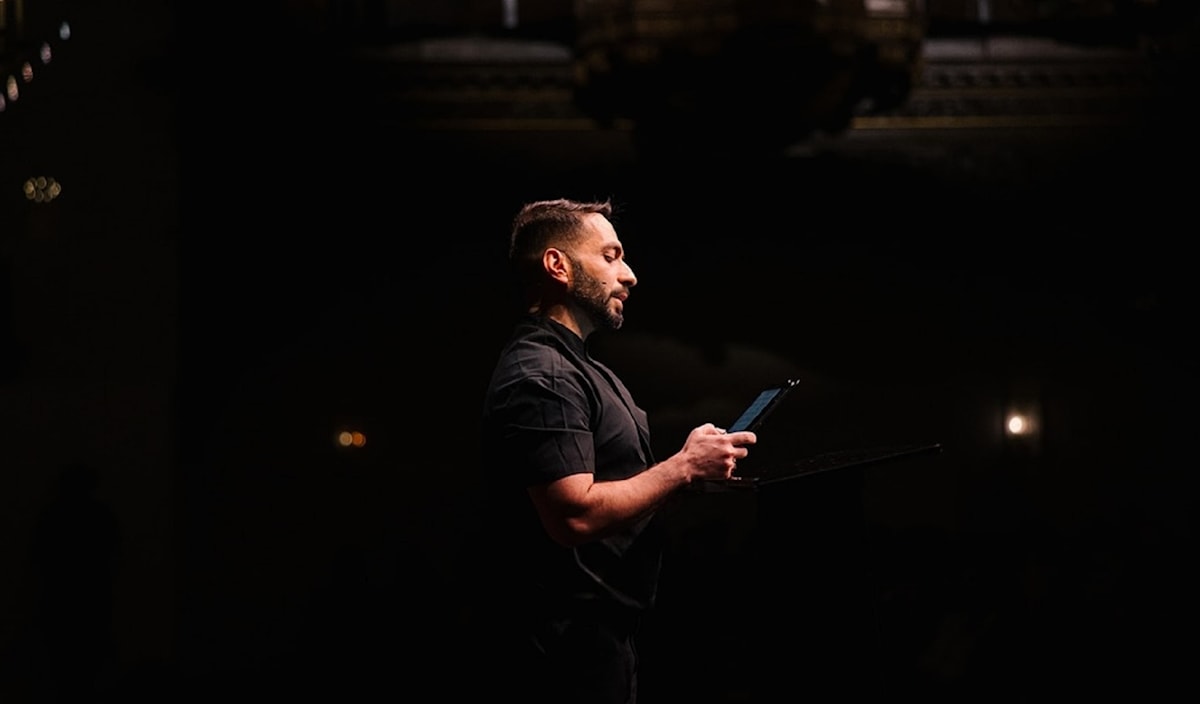 علاء ميناوي في «الأرض الحرام»