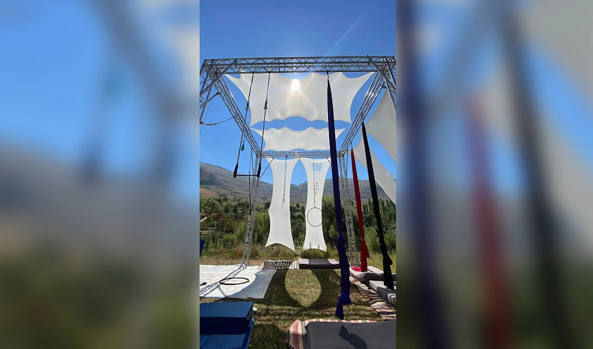 سيرك وموسيقى وارتجال حيّ