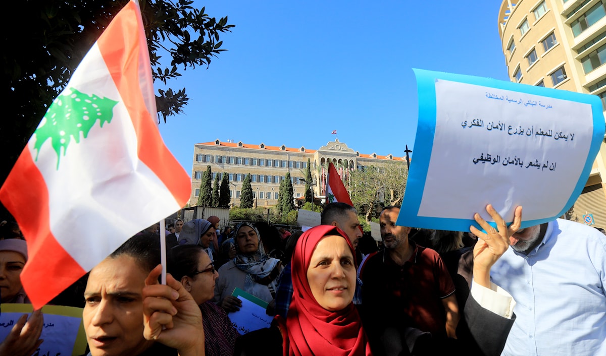 استنكر الحراك امتناع الوزير عن إقرار الزيادات على الرواتب وأجور الساعة (هيثم الموسوي)