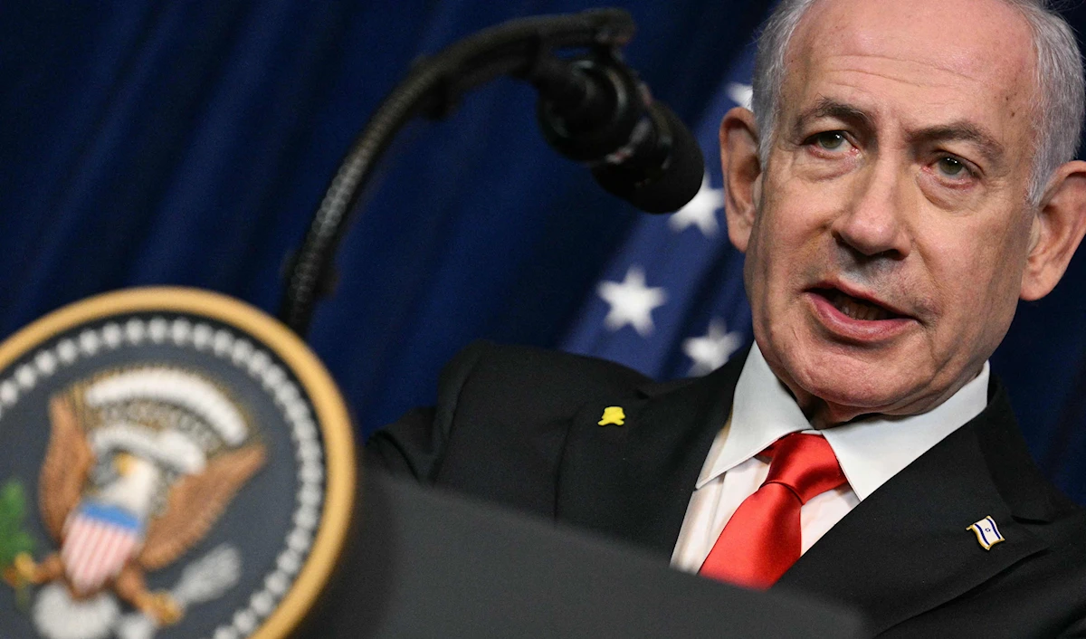 كشفت «هيئة البث» أن بوتين نقل رسائل «طمأنة» صادرة عن نتنياهو، بعدم نية تل أبيب استهداف طهران (أ ف ب)