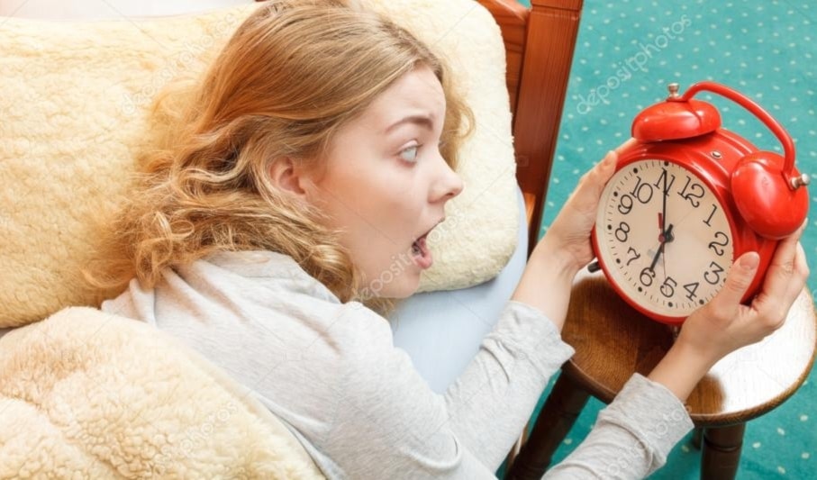 أهم أسباب القلق عند الاستيقاظ هو استجابة الكورتيزول الصباحية