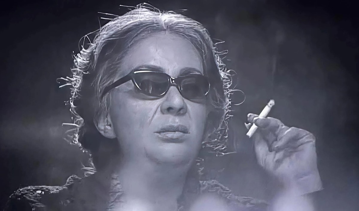 تلعب النجمة منى زكي بطولة الفيلم السينمائي