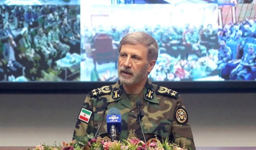القائد العام للجيش الإيراني اللواء أمير حاتمي (إرنا)