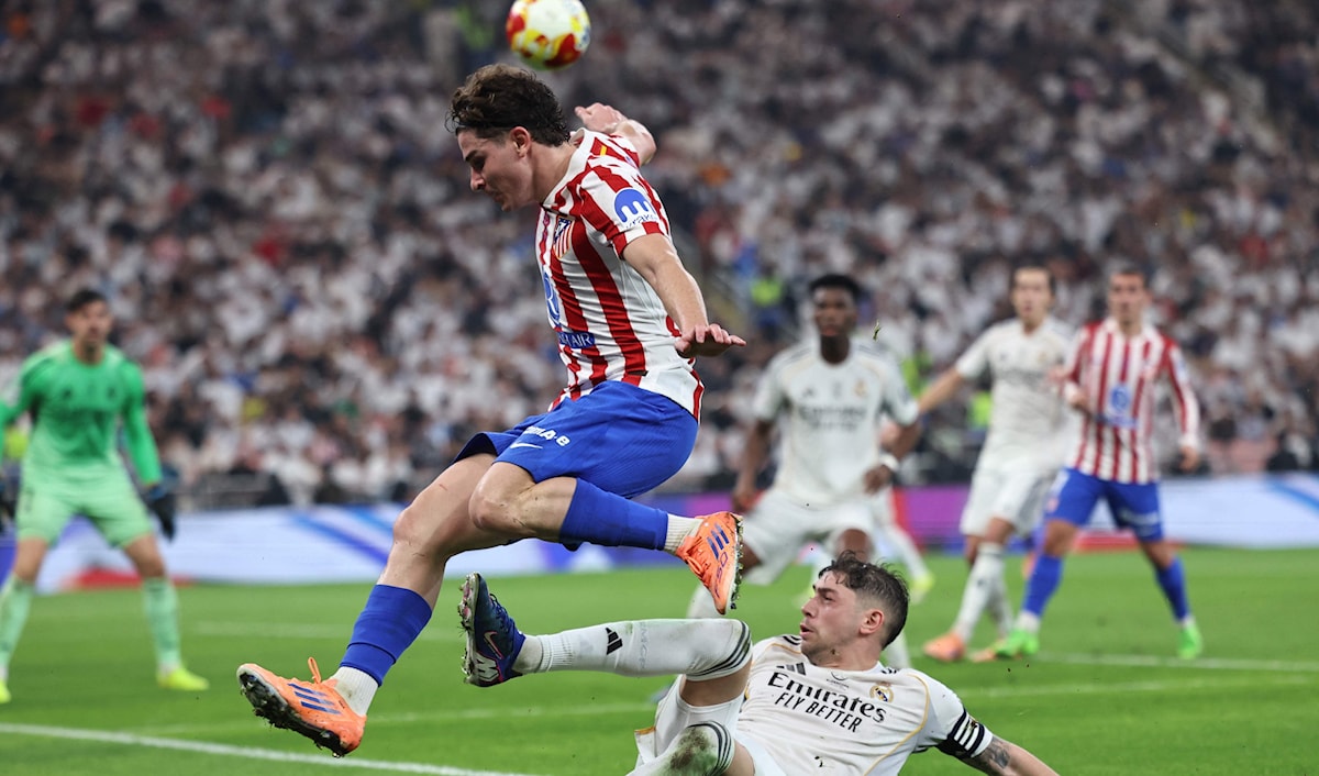 فازَ ريال مدريد على جاره أتلتيكو مدريد في نصف كأس السوبر الإسبانية 2-1.