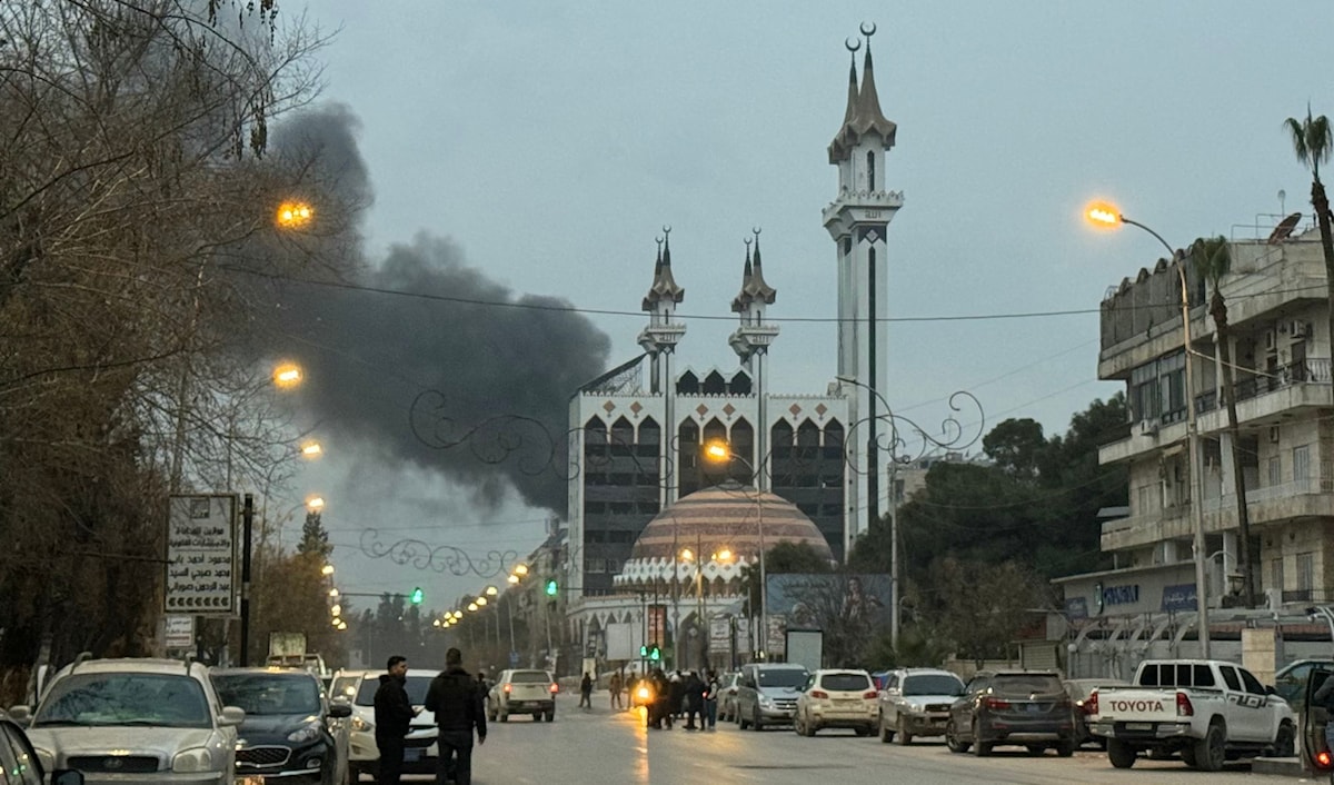 «الجهات الأمنية طلبت من المواطنين الالتزام بكل التعليمات الصادرة عنها» (أ ف ب)