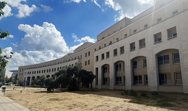مبنى السكن الطلابي في الجامعة اللبنانية في الحدت (الأخبار)