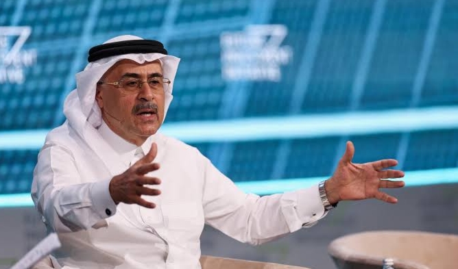 قال الرئيس التنفيذي لشركة «أرامكو» أمين الناصر: مخزونات النفط العالمية منخفضة بشكل مقلق. (من الويب)