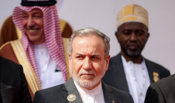 عراقجي مشاركاً في اجتماع «منظمة المؤتمر الإسلامي» في بغداد (أ ف ب)
