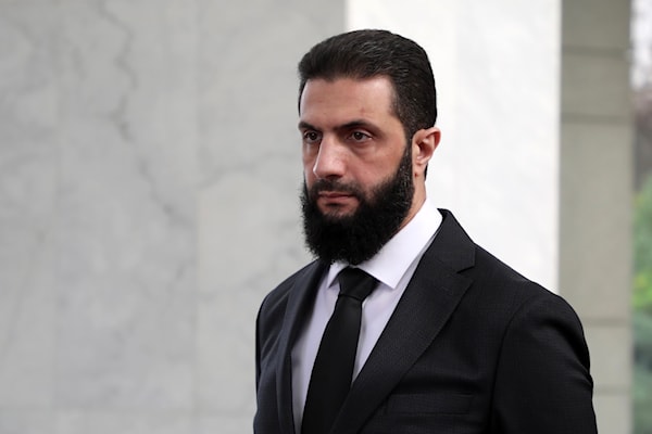 يعتمد الشرع في تعييناته على أسماء مقرّبة من «هيئة تحرير الشام» (أ ف ب)